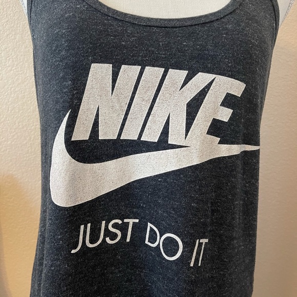 Nike women’s just do it gray tank top medium - Picture 2 of 4